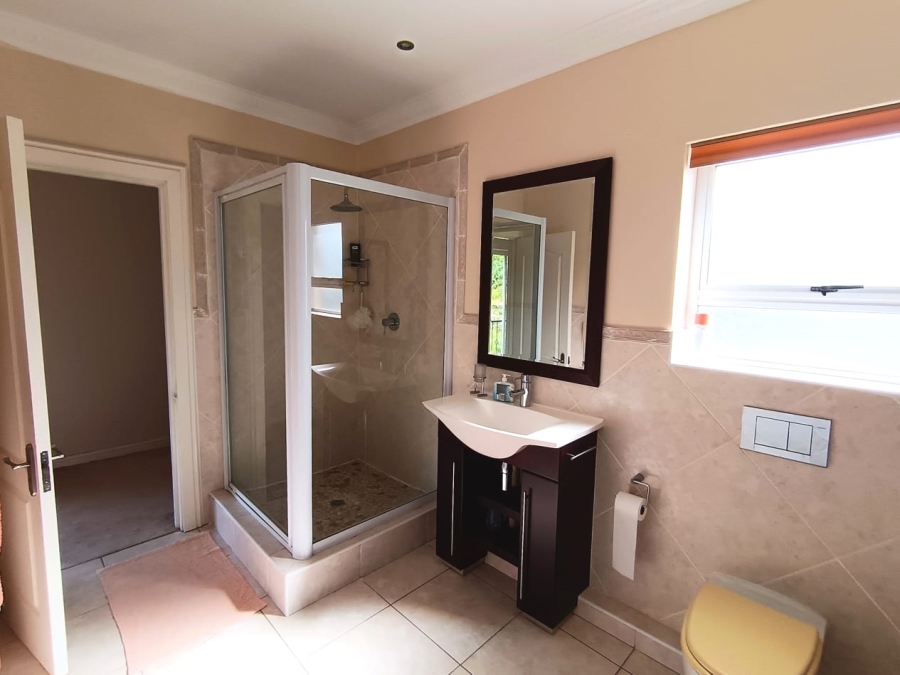 5 Bedroom Property for Sale in Lovemore Heights Estate Eastern Cape